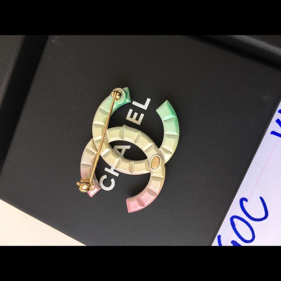 Chanel Cuba Collection Rainbow Brooch RARE - Picture 5 of 8